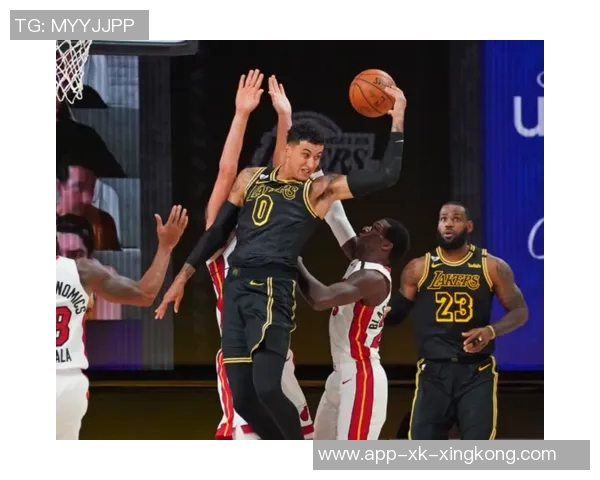 斯潘塞称克赖尔若赴发展联盟将展现统治级表现引发关注 斯潘塞称克赖尔若赴发展联盟将展现统治级表现引发关注