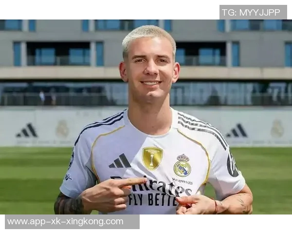 马卡报称皇马小将霍安马丁内斯即将重返一队阿隆索对他寄予厚望 马卡报称皇马小将霍安马丁内斯即将重返一队阿隆索对他寄予厚望