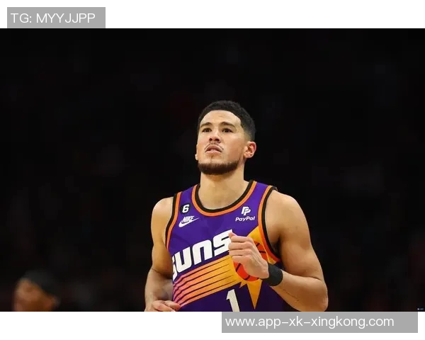 布克下半场狂砍29分却遗憾绝杀三分失手全场32分上半场表现惨淡仅得9中1 布克下半场狂砍29分却遗憾绝杀三分失手全场32分上半场表现惨淡仅得9中1