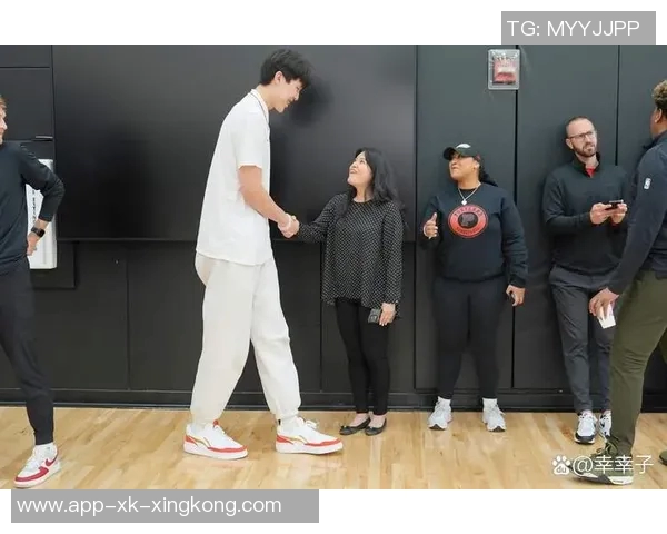 杨瀚森面临四大挑战：频繁犯规速度不足失误频繁与克林根配合不佳