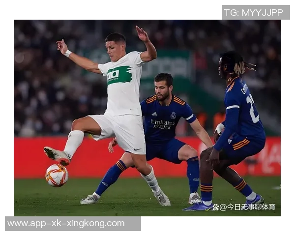 旧将回忆初到米兰时的穿着差异与队友的时尚对比