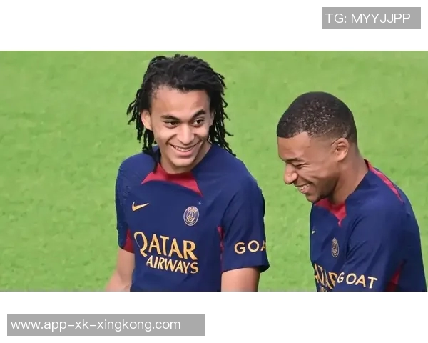 姆巴佩分享弟弟绝平巴黎庆祝瞬间感慨剧情太疯狂我的明星小弟真棒