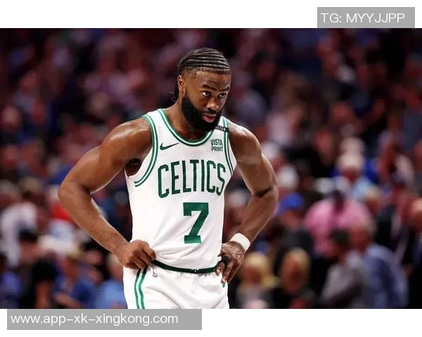 明天绿军对决热火杰伦布朗与豪泽复出助力球队争胜